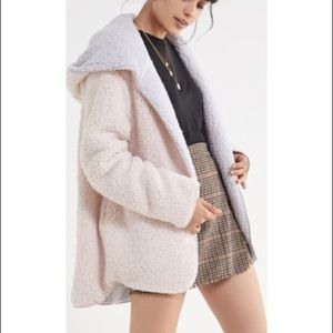 URBAN OUTFITTERS TEDDY COAT
